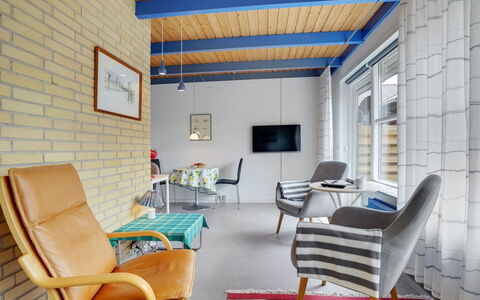 Otte - 500M from the Sea: Meubles, Bois, Design Intérieur, Sol, Chaise, Sol, Plafond, Pièce, Salon, Tache De Bois
