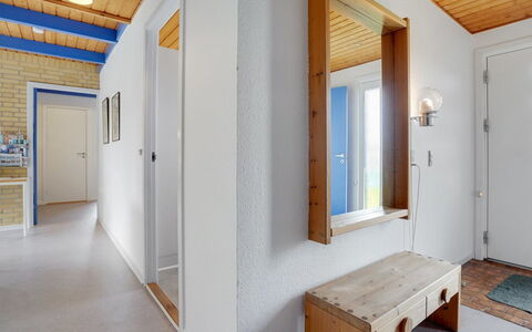 Otte - 500M from the Sea: Sol, Luminaire Plomberie, Sol, Design Intérieur, Salle De Bains, Toilette, Plomberie, Évier, Armoire De Toilette, Robinet