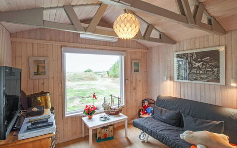 Diuri - 400M from the Sea: Bois, Domicile, Chalet, Dur, Tache De Bois, Cabane En Rondins, Planche, Conception, Salon, Cabanon