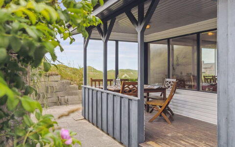 Aghe - 250M from the Sea: Bois, Toit, Architecture, Domicile, Maison, Chalet, Siding, Dur, Pente, Biens