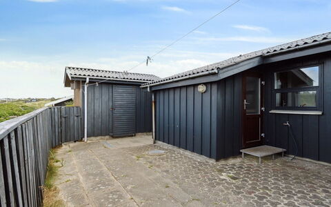 Aghe - 250M from the Sea: Bois, Toit, Architecture, Domicile, Maison, Chalet, Siding, Dur, Pente, Biens