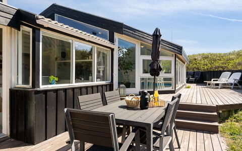 Dijana - 150M from the Sea: Bois, Toit, Architecture, Domicile, Maison, Chalet, Siding, Dur, Pente, Biens