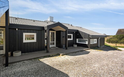 Dijana - 150M from the Sea: Bois, Toit, Architecture, Domicile, Maison, Chalet, Siding, Dur, Pente, Biens