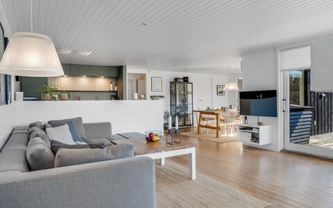Rutha - 45M from the Sea: Meubles, Design Intérieur, Sol, Sol, Canapé, Bois, Plafond, Salon, Pièce, Parquet