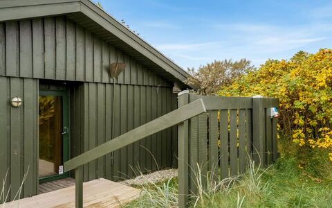 Hunved - 500M from the Sea: Bois, Arbuste, Lot Terre, Batiments Jardin, Siding, Cabanon, Couverture De Sol, Chalet, Jardin, Arrière-Cour