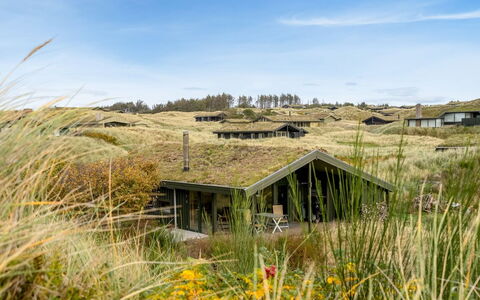 Hunved - 500M from the Sea: Piscine, Ville Resort