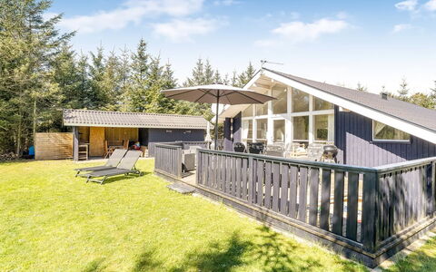 Gustina - 1.2Km from the Sea: Maison, Domicile, Porte, Toit, Chalet, Biens, Jardin, Ombre, Siding, Cour