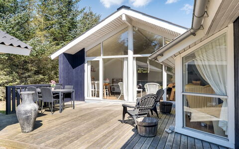 Gustina - 1.2Km from the Sea: Maison, Domicile, Porte, Toit, Chalet, Biens, Jardin, Ombre, Siding, Cour