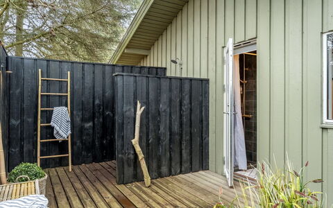 Ayelen - 600M from the Sea: Architecture, Toit, Domicile, Composite, Daylighting, Siding, Allée