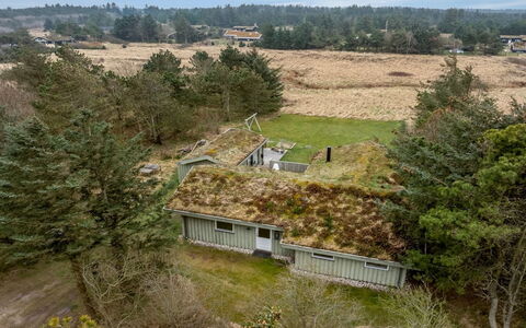 Ayelen - 600M from the Sea: Architecture, Toit, Domicile, Composite, Daylighting, Siding, Allée