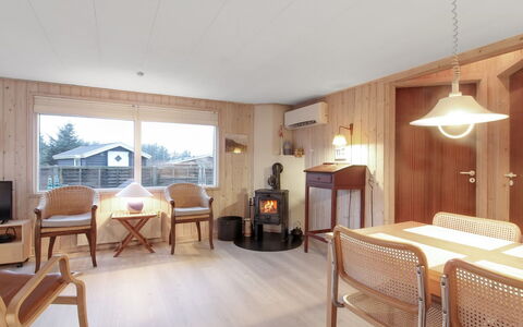 Liisi - 500M from the Sea: Meubles, Canapé, Design Intérieur, Sol, Salon, Sol, Throw Pillow, Pièce, Oreiller