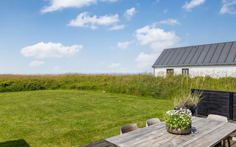 Ger - 200M from the Sea: Ciel, Herbe, Toit, Domicile, Prairie, Lot Terre, Maison, Plaine, Chalet, Zone Rurale