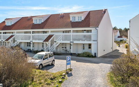 Aline - 1Km from the Sea: Biens, Allée, Balcon