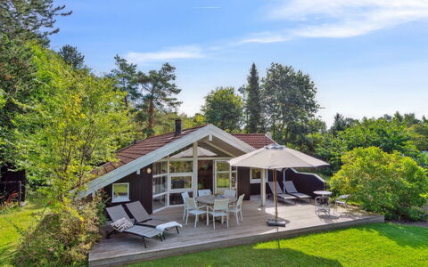 Batsha - 350M from the Sea: Domicile, Arbuste, Maison, Chalet, Biens, Jardin, Aménagement Paysager, Ferme, Cour, Batiments Jardin