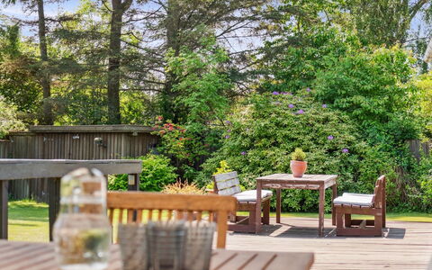 Gritt - 800M from the Sea: Bois, Chalet, Dur, Planche, Tache De Bois, Batiments Jardin, Conception, Cour, Cabane En Rondins, Arrière-Cour