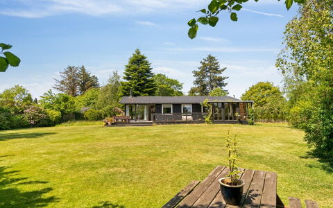 Gritt - 800M from the Sea: Bois, Chalet, Dur, Planche, Tache De Bois, Batiments Jardin, Conception, Cour, Cabane En Rondins, Arrière-Cour
