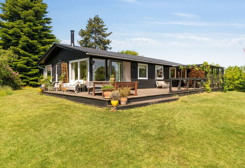 Gritt - 800M from the Sea: Bois, Chalet, Dur, Planche, Tache De Bois, Batiments Jardin, Conception, Cour, Cabane En Rondins, Arrière-Cour