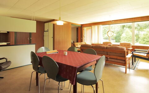 Bergitte - 450M from the Sea: Bois, Maison, Chalet, Domicile, Toit, Zone Rurale, Siding, Cabane En Rondins, Batiments Jardin, Dur
