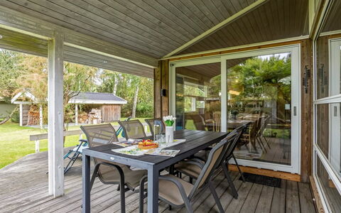 Fatlinda - 1Km from the Sea: Herbe, Maison, Toit, Domicile, Chalet, Arbuste, Lot Terre, Zone Rurale, Ferme, Couverture De Sol
