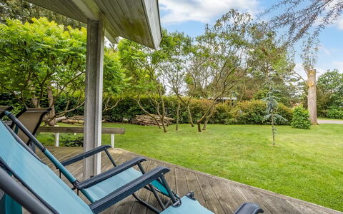 Fatlinda - 1Km from the Sea: Herbe, Maison, Toit, Domicile, Chalet, Arbuste, Lot Terre, Zone Rurale, Ferme, Couverture De Sol