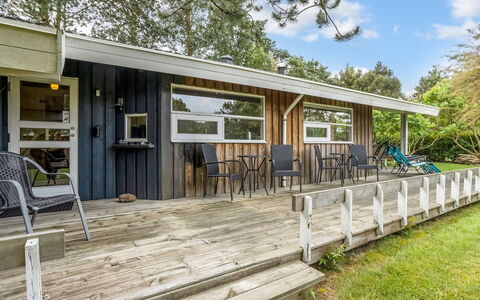Fatlinda - 1Km from the Sea: Herbe, Maison, Toit, Domicile, Chalet, Arbuste, Lot Terre, Zone Rurale, Ferme, Couverture De Sol