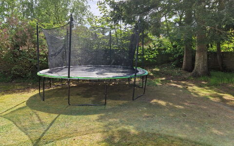 Arnulf - 400M from the Sea: Trampolining - Materiel Et Fournitures, Trampoline, Trampolining