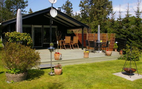 Gyri - 800M from the Sea: Bois, Tache De Bois, Planche, Dur, Chalet, Plate-Forme, Siding, Ombre, Parquet, Batiments Jardin