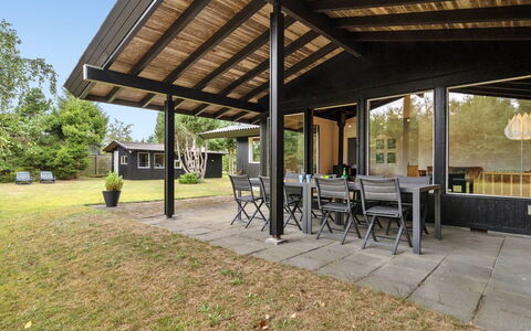 Elja - 600M from the Sea: Bois, Maison, Chalet, Domicile, Toit, Zone Rurale, Siding, Cabane En Rondins, Batiments Jardin, Dur