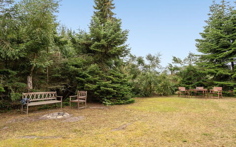 Elja - 600M from the Sea: Bois, Maison, Chalet, Domicile, Toit, Zone Rurale, Siding, Cabane En Rondins, Batiments Jardin, Dur
