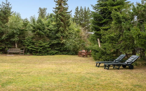 Elja - 600M from the Sea: Bois, Maison, Chalet, Domicile, Toit, Zone Rurale, Siding, Cabane En Rondins, Batiments Jardin, Dur