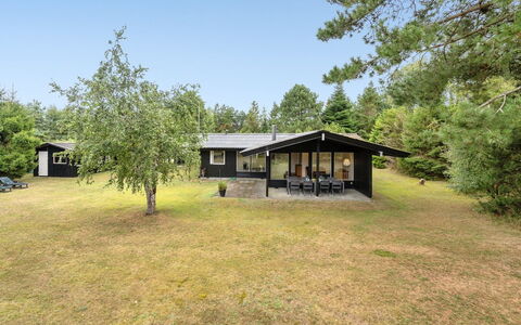 Elja - 600M from the Sea: Bois, Maison, Chalet, Domicile, Toit, Zone Rurale, Siding, Cabane En Rondins, Batiments Jardin, Dur