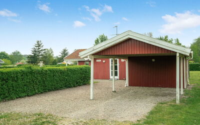 Folke - 250M from the Sea