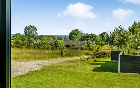 Gojana - 400M from the Sea: Toit, Domicile, Chalet, Siding, Ombre, Ferme, Biens, Allée, Batiments Jardin, Cour