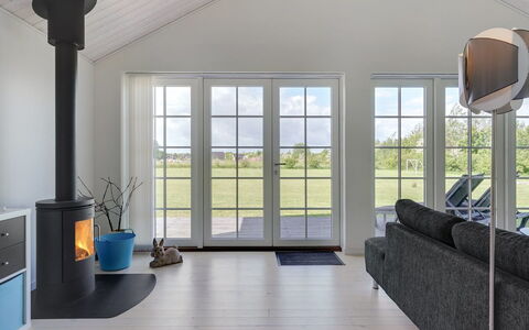 Hathulf - 700M from the Sea: Sol, Sol, Bois, Parquet, Design Intérieur, Domicile, Meubles, Salon, Revêtement De Sol Stratifié, Porte