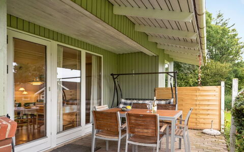 Ingebore - 350M from the Sea: Toit, Maison, Lot Terre, Domicile, Chalet, Biens, Batiments Jardin, Ombre, Cabane En Rondins, Aménagement Paysager