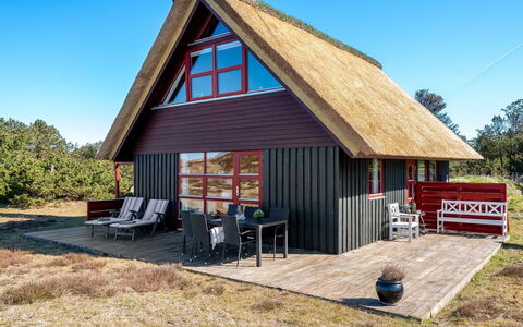 Larsen - 900M from the Sea: Chalet, À Déchaumer, Cabane, Cabane En Rondins, Cabanon, Eco Hôtel, Cabane, Ferme, Batiments Jardin, Planche