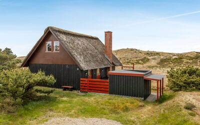 Larsen - 900M from the Sea