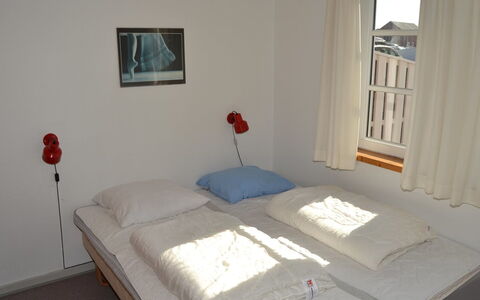 Ester - 2.3Km from the Sea: Meubles, Lit, Bois, Chambre, Sol, Design Intérieur, Textile, Drap De Lit, Linge, Literie