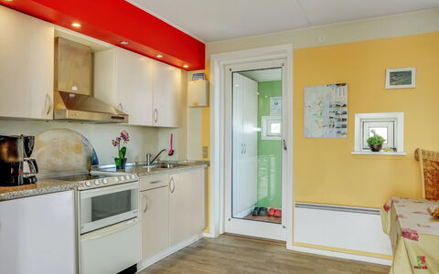 Fotij - 2.3Km from the Sea: Design Intérieur, Meubles, Sol, Sol, Pièce, Plafond, Principaux Appliance, Cuisine, Éclairage, Appareil De Cuisine