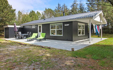 Dika - 1Km from the Sea: Maison, Domicile, Toit, Chalet, Siding, Batiments Jardin, Cabanon, Cour, Ombre, Biens