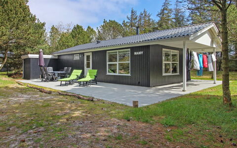 Dika - 1Km from the Sea: Maison, Domicile, Toit, Chalet, Siding, Batiments Jardin, Ombre, Cour, Cabanon, Biens