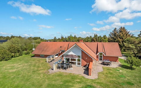 Swening - 2.1Km from the Sea: Maison, Chalet, Toit, Batiments Jardin, Ombre, Cabanon, Arrière-Cour, Mobilier De Jardin, Cour, Pelouse