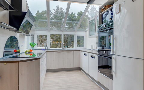 Swening - 2.1Km from the Sea: Cuisine, Design Intérieur, Bois, Comptoir, Appareil De Cuisine, Plafond, Sol, Principaux Appliance, Domicile, Éclairage