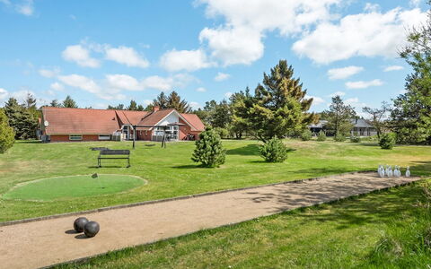 Swening - 2.1Km from the Sea: Herbe, Maison, Arbuste, Domicile, Paysage, Lot Terre, Plaine, Pelouse, Chalet