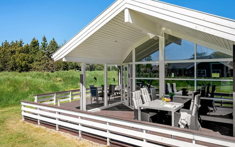 Domna - 800M from the Sea: Domicile, Chalet, Porche, Siding, Ferme, Structure En Plein Air