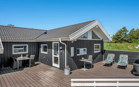 Domna - 800M from the Sea: Domicile, Chalet, Porche, Siding, Ferme, Structure En Plein Air