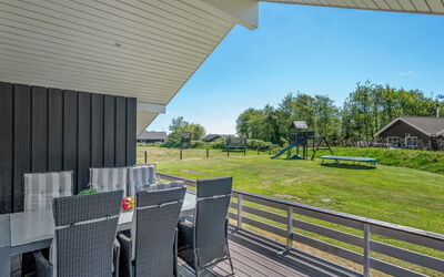 Domna - 800M from the Sea