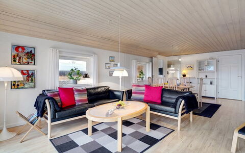 Carolin - 400M from the Sea: Herbe, Maison, Toit, Domicile, Chalet, Arbuste, Lot Terre, Zone Rurale, Ferme, Couverture De Sol