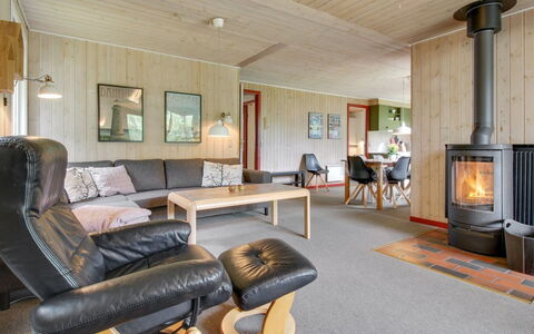 Straale - 1.4Km from the Sea: Chalet, Cabanon, Cabane, Ferme, Prairie, Cabane, Grange, Cabane En Rondins, Batiments Jardin
