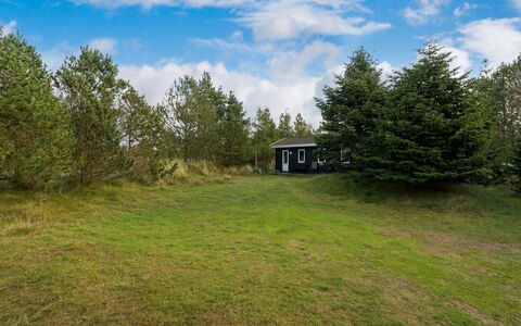 Magrete - 900M from the Sea: Herbe, Maison, Toit, Domicile, Chalet, Arbuste, Lot Terre, Zone Rurale, Ferme, Couverture De Sol